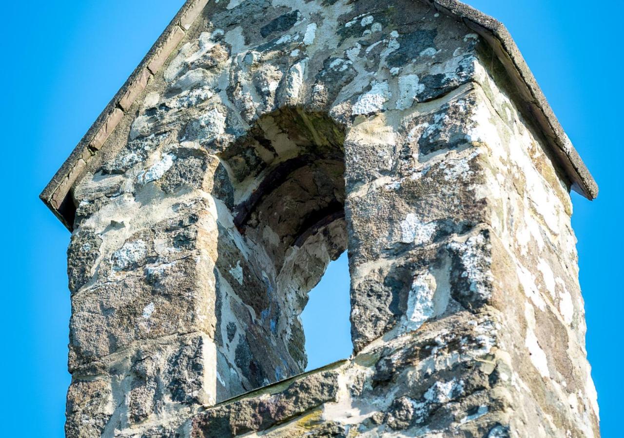 St Aelrhiws Church Luaran gambar